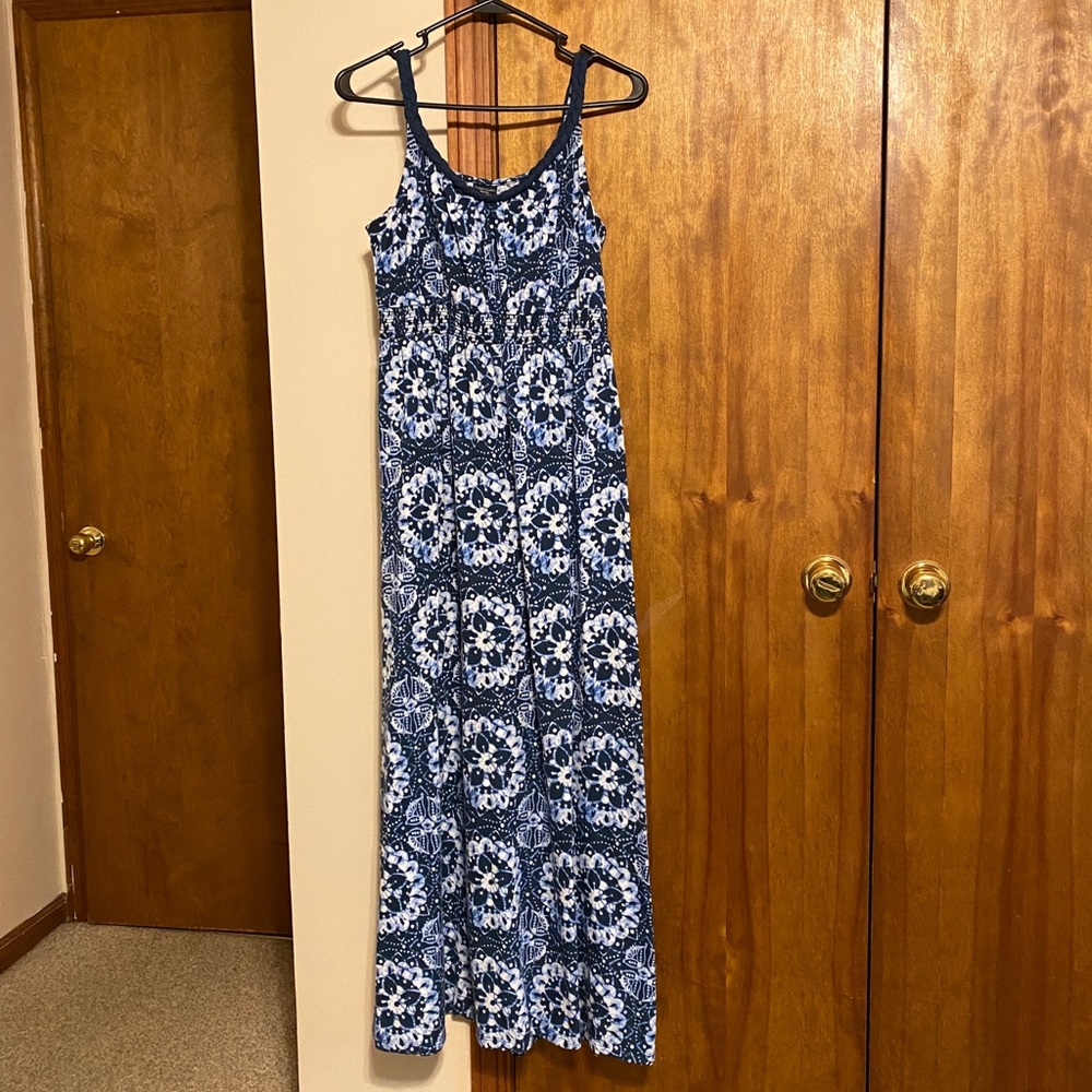 Women’s Faded Glory Dress Size Medium